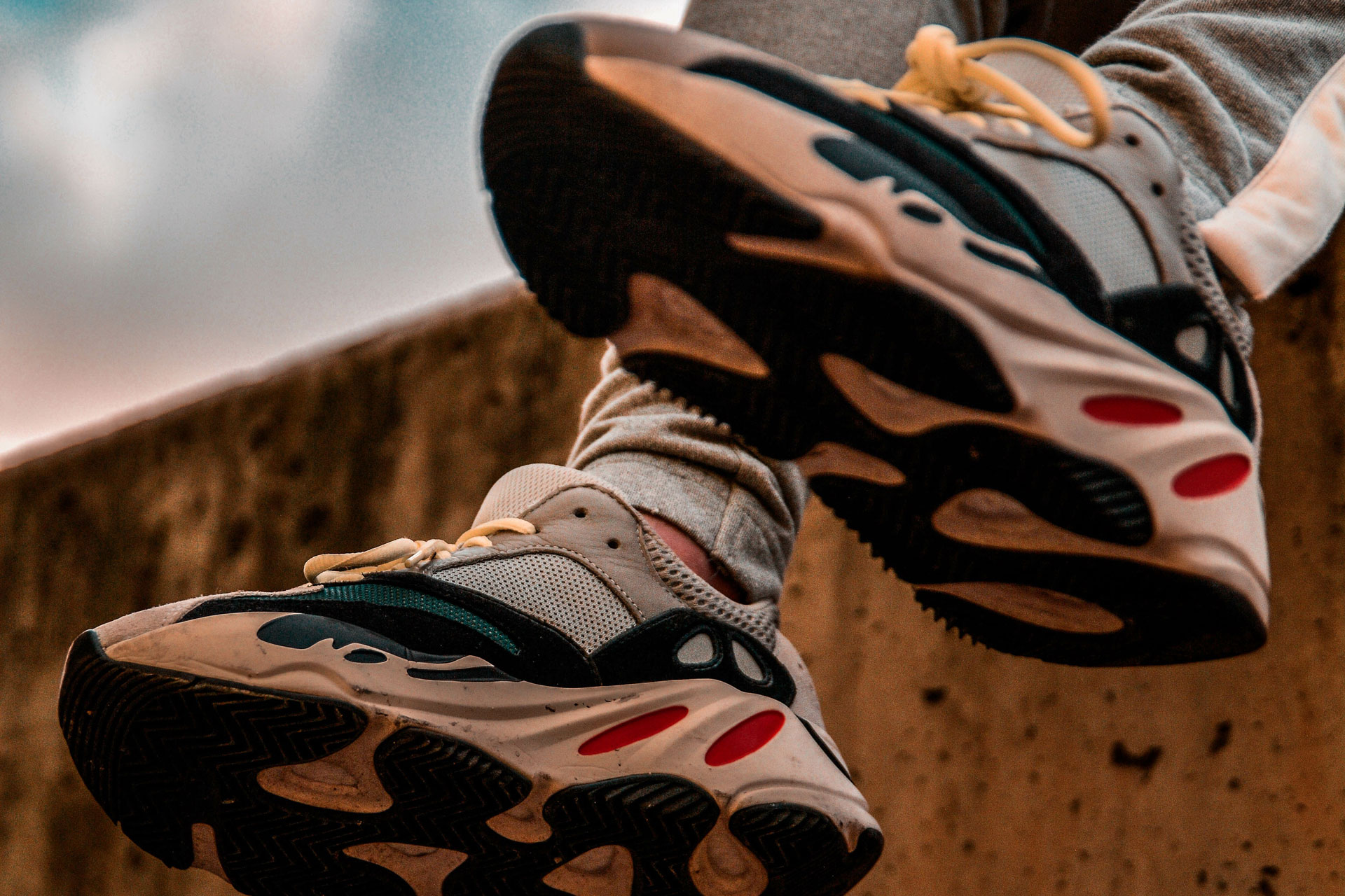 Sneaker Essentials Complex x FIT Complex Education